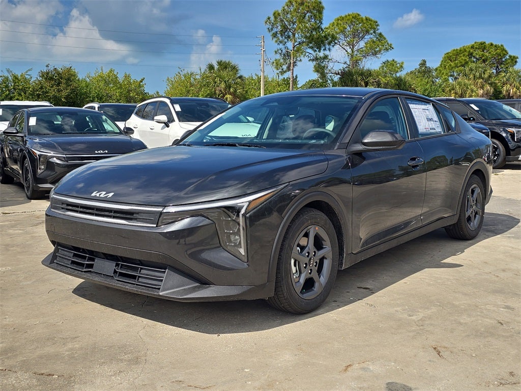 2026 Kia K4 LXS