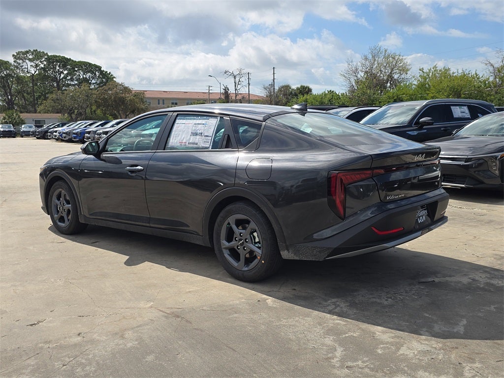 2026 Kia K4 LXS