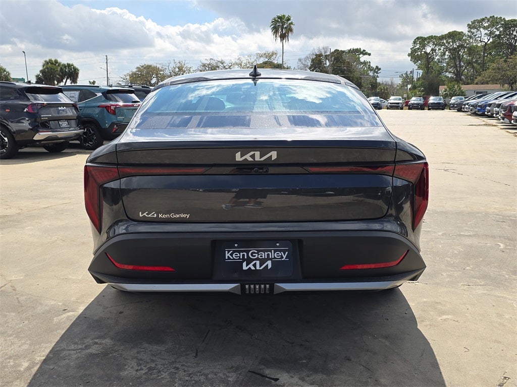 2026 Kia K4 LXS