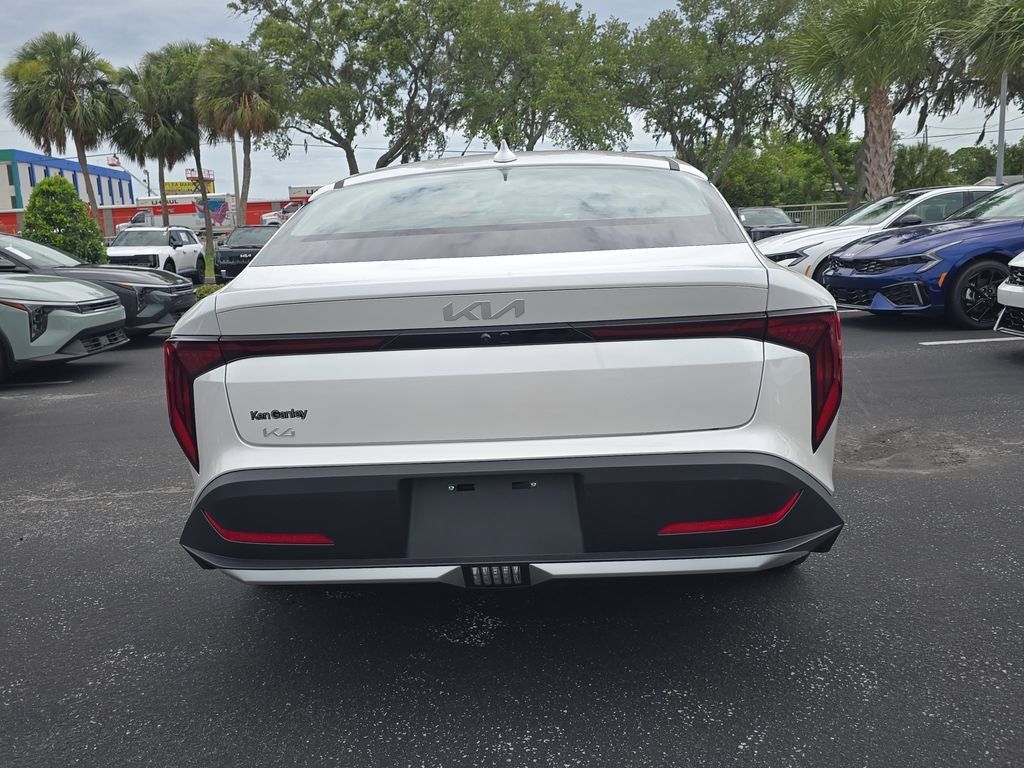 2026 Kia K4 LXS