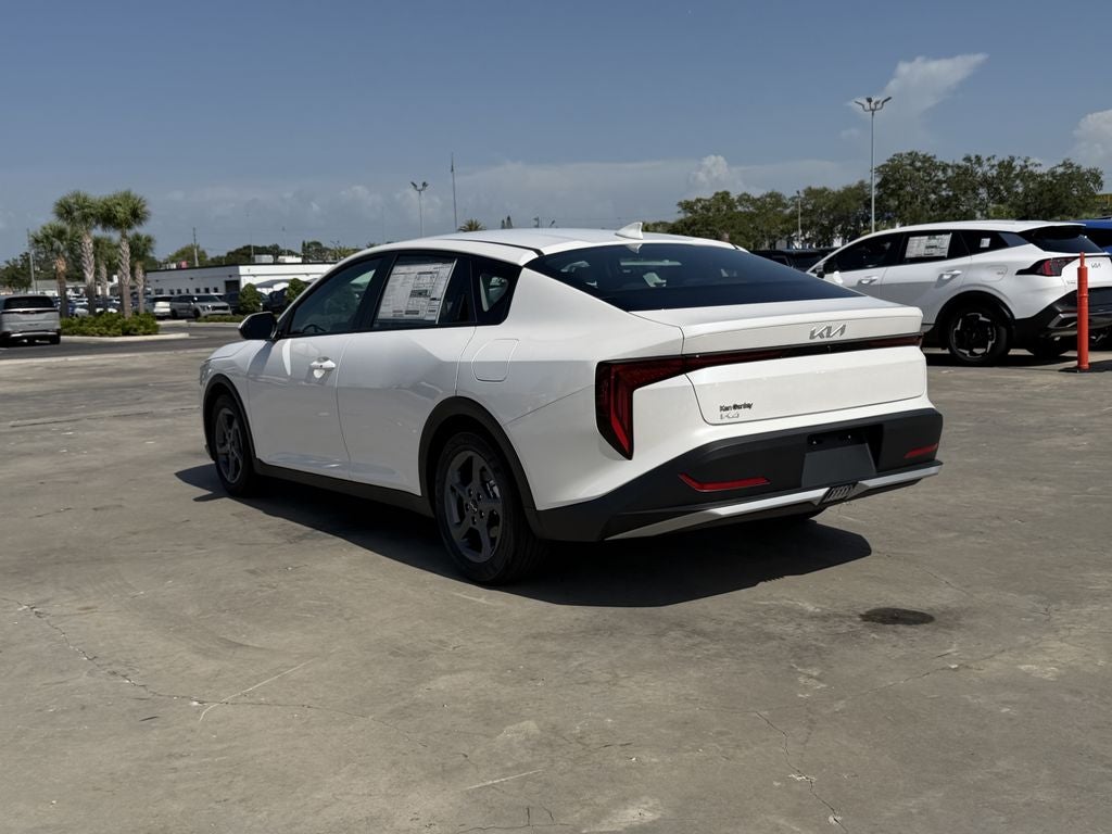 2026 Kia K4 LXS