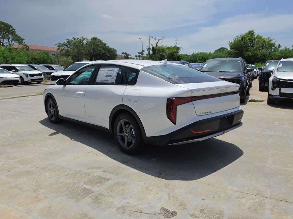 2026 Kia K4 LXS