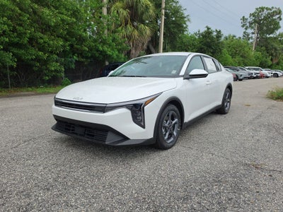 2026 Kia K4 LXS