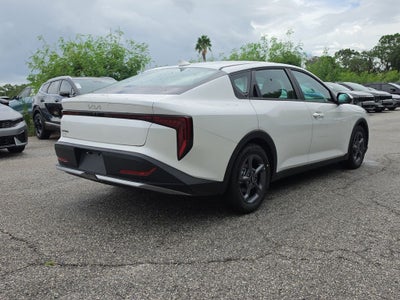 2026 Kia K4 LXS