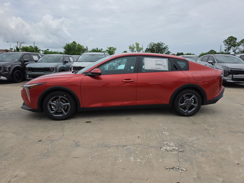 2026 Kia K4 LXS