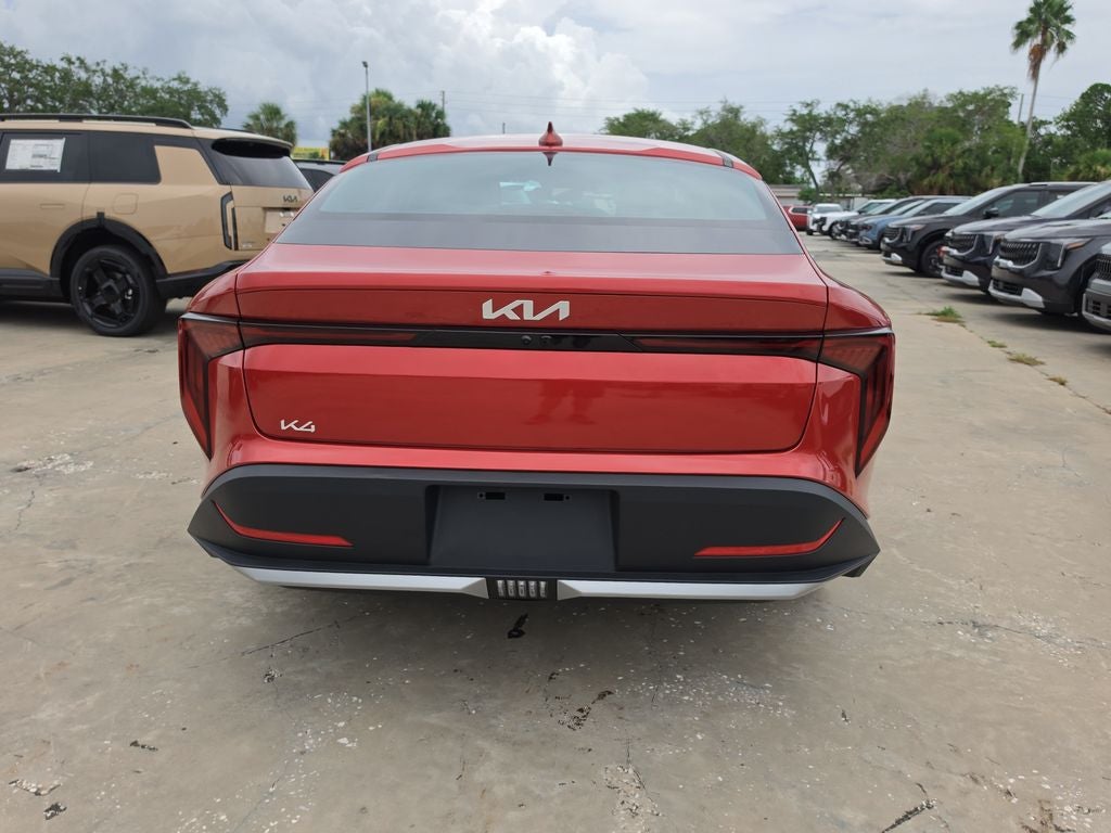 2026 Kia K4 LXS