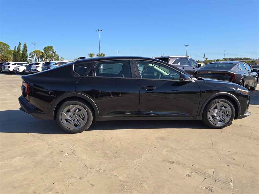 2026 Kia K4 LX