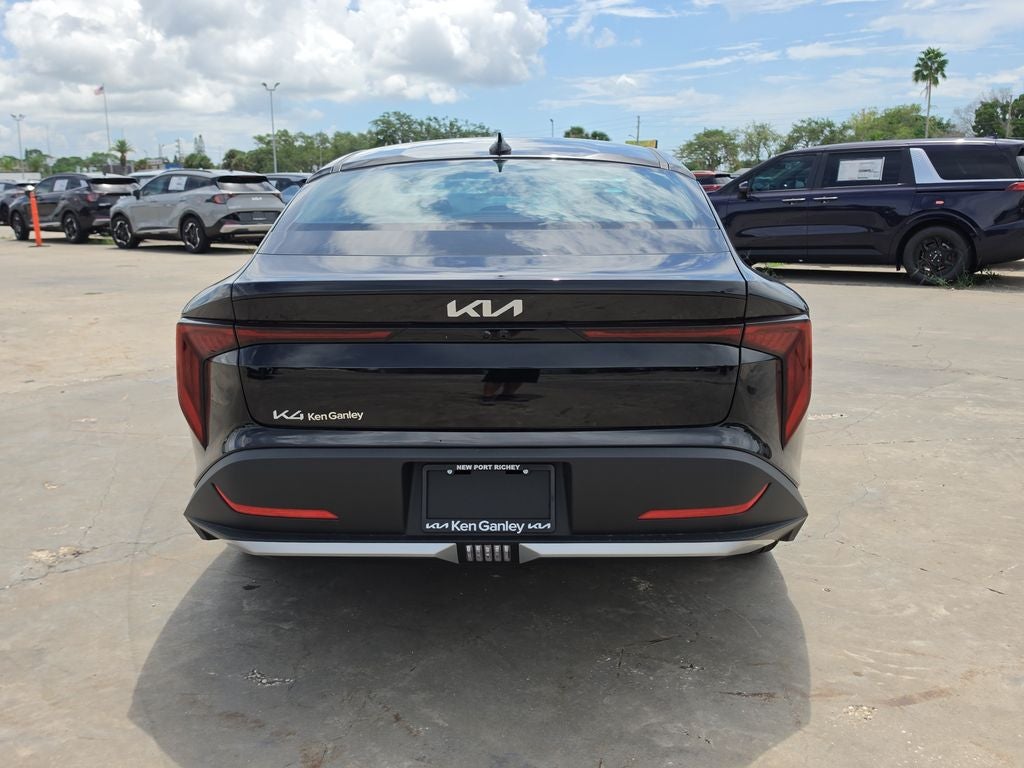 2026 Kia K4 LXS