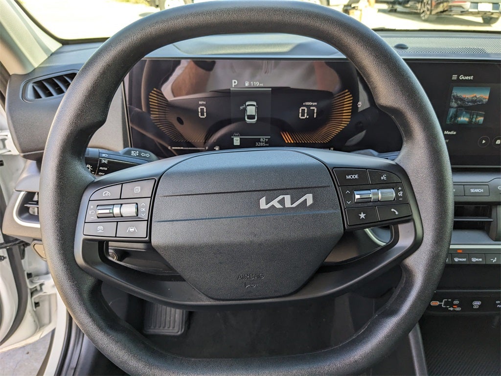2025 Kia K4 LX