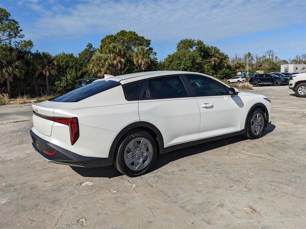 2025 Kia K4 LX