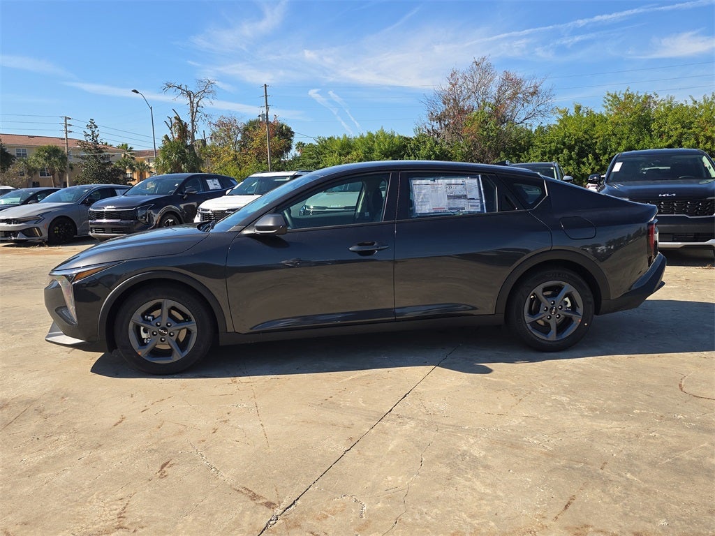 2025 Kia K4 LXS