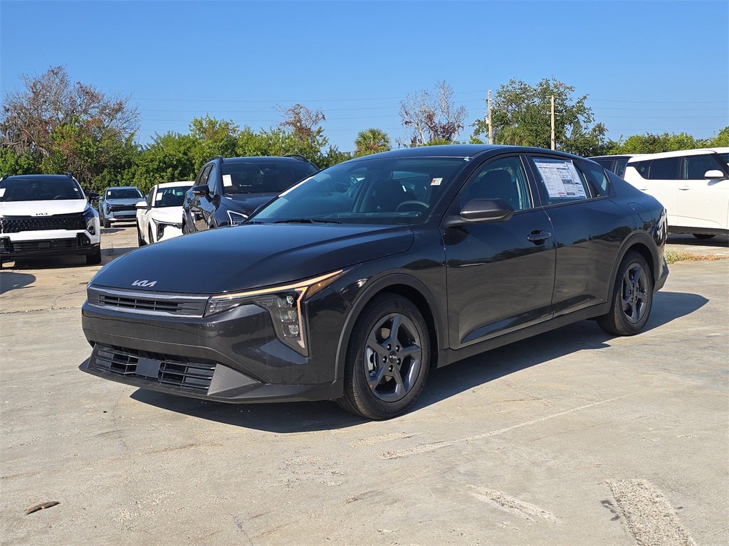 2025 Kia K4 LXS