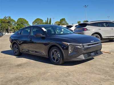 2025 Kia K4 LXS