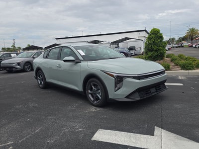 2026 Kia K4 LXS