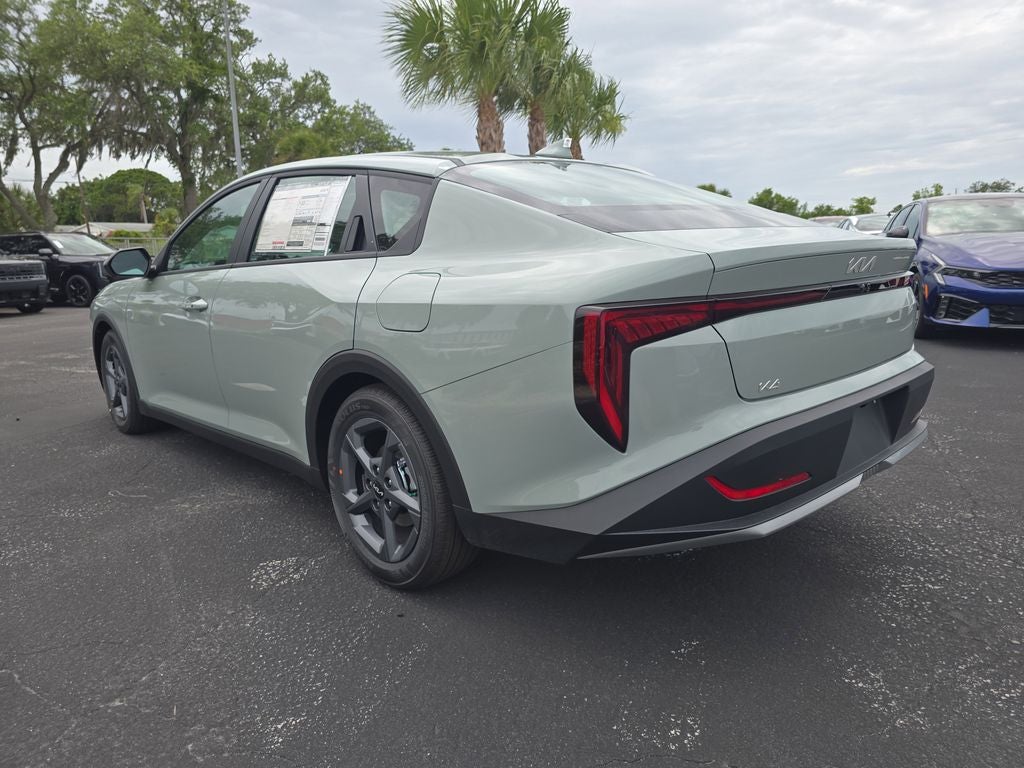 2026 Kia K4 LXS