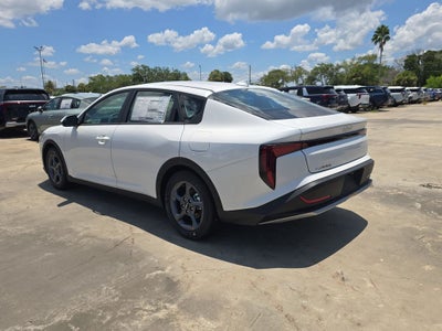 2026 Kia K4 LXS