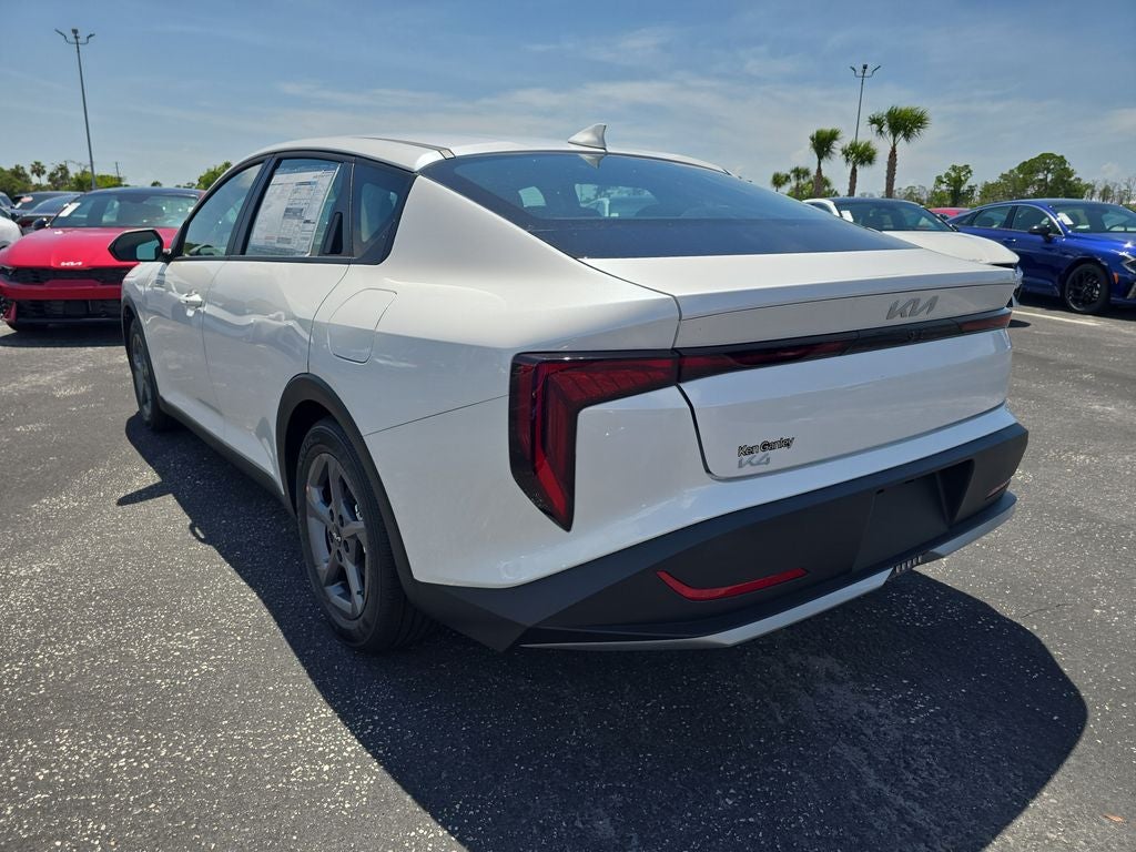 2026 Kia K4 LXS