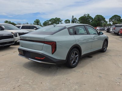 2026 Kia K4 LXS