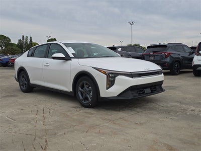 2025 Kia K4 LXS