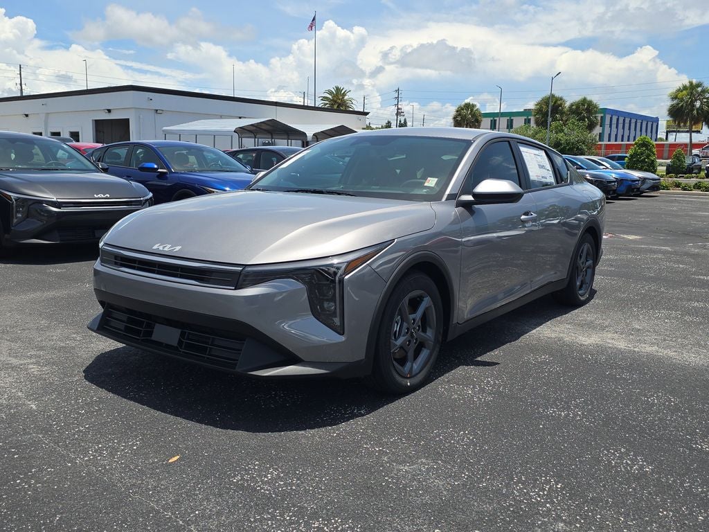 2026 Kia K4 LXS