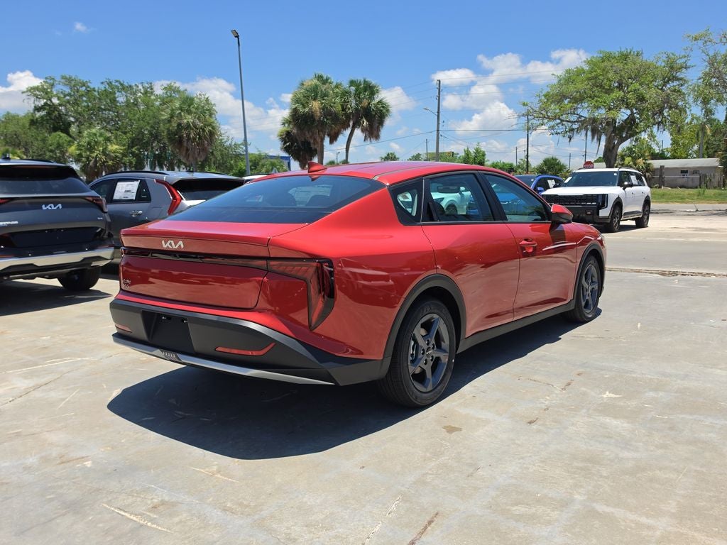 2026 Kia K4 LXS