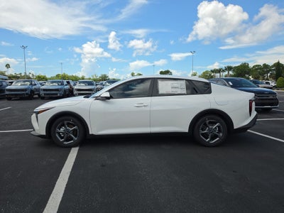 2026 Kia K4 LXS