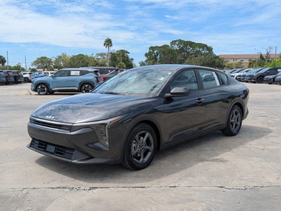 2025 Kia K4 LXS