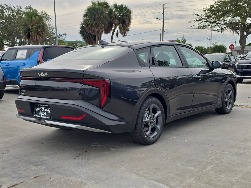 2025 Kia K4 LXS