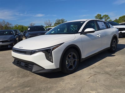 2025 Kia K4 LXS