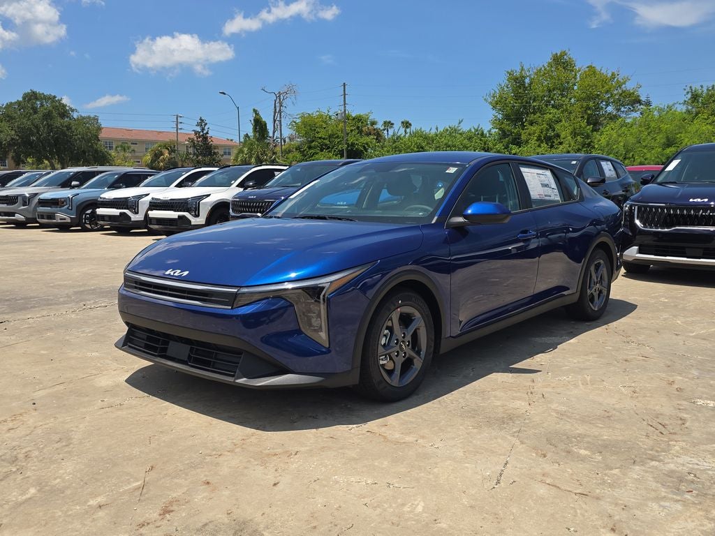 2026 Kia K4 LXS