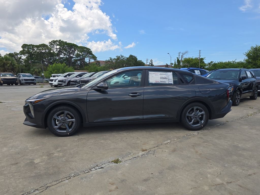 2026 Kia K4 LXS