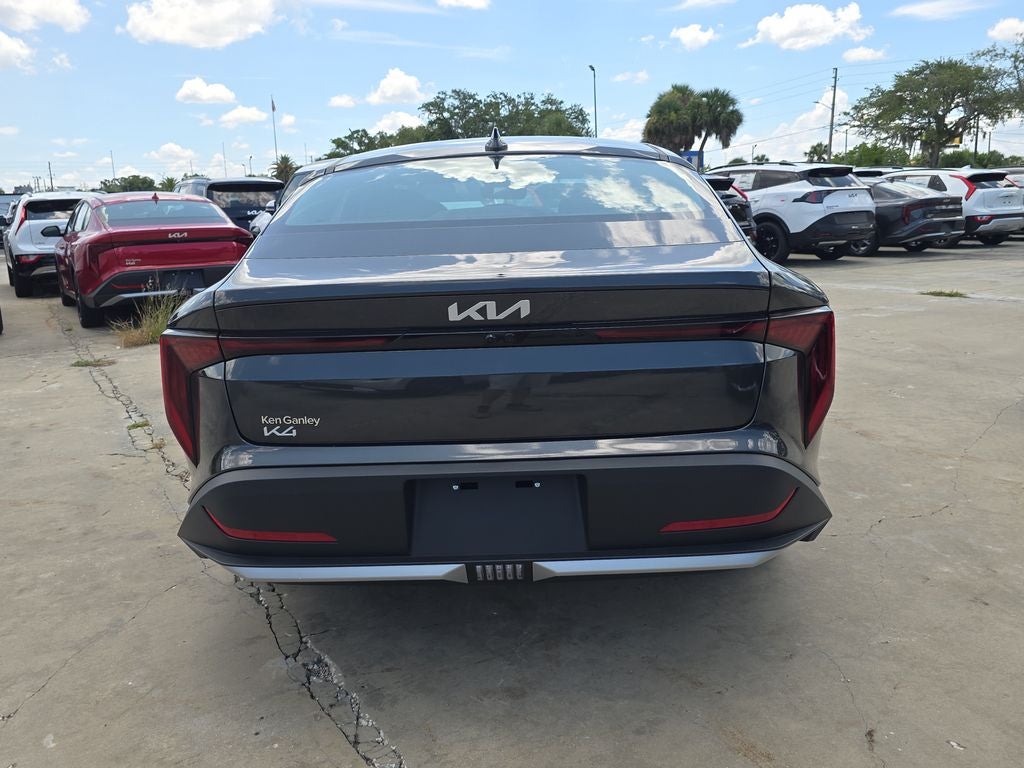 2026 Kia K4 LXS
