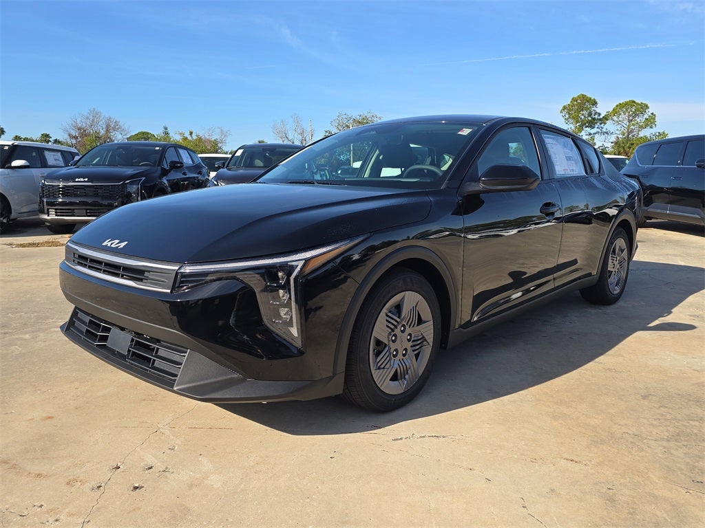 2025 Kia K4 LX