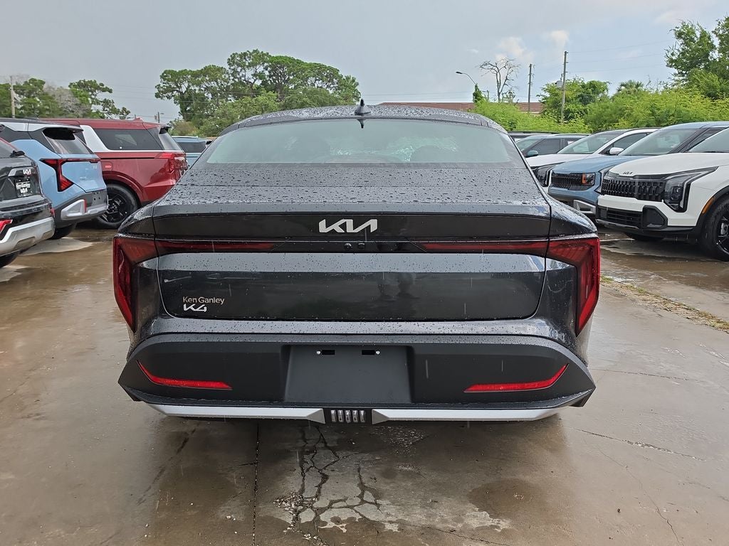 2026 Kia K4 LXS