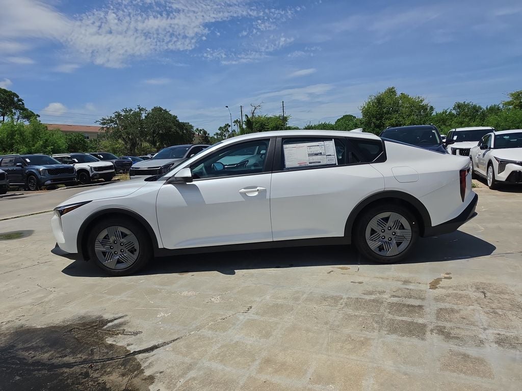 2026 Kia K4 LX
