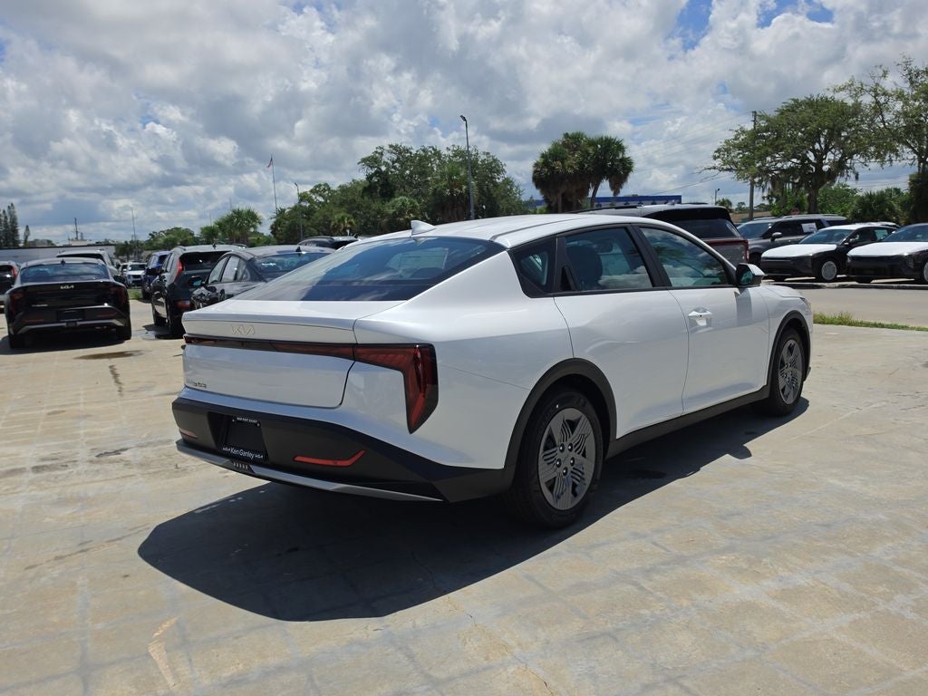 2026 Kia K4 LX