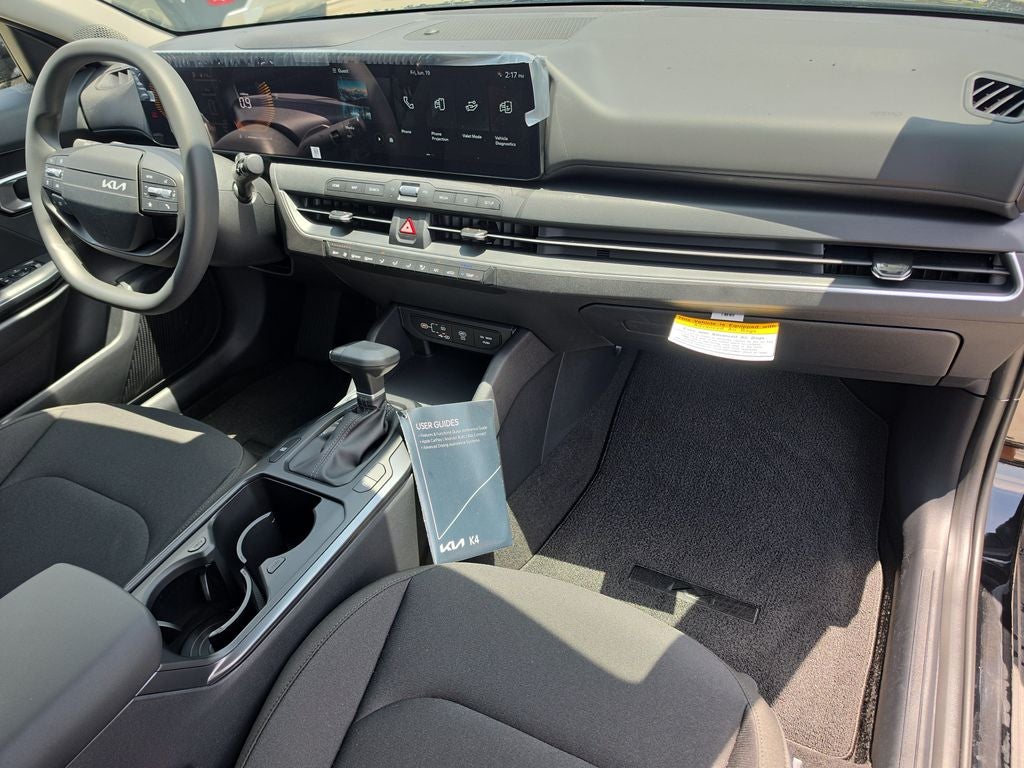 2026 Kia K4 LXS