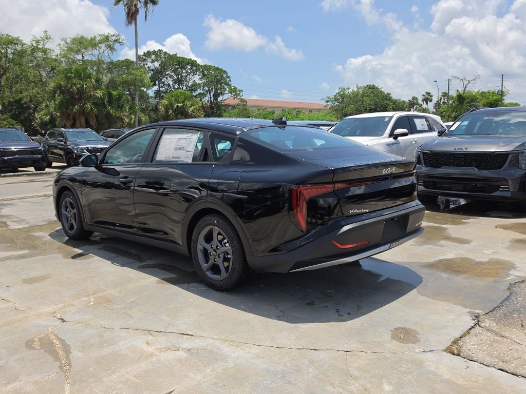 2026 Kia K4 LXS