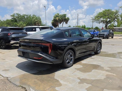 2026 Kia K4 LXS