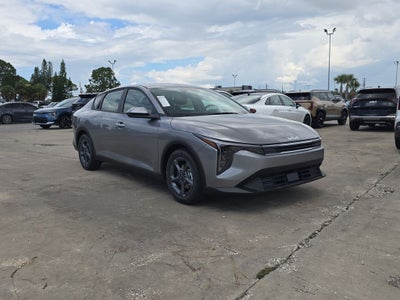 2026 Kia K4 LXS