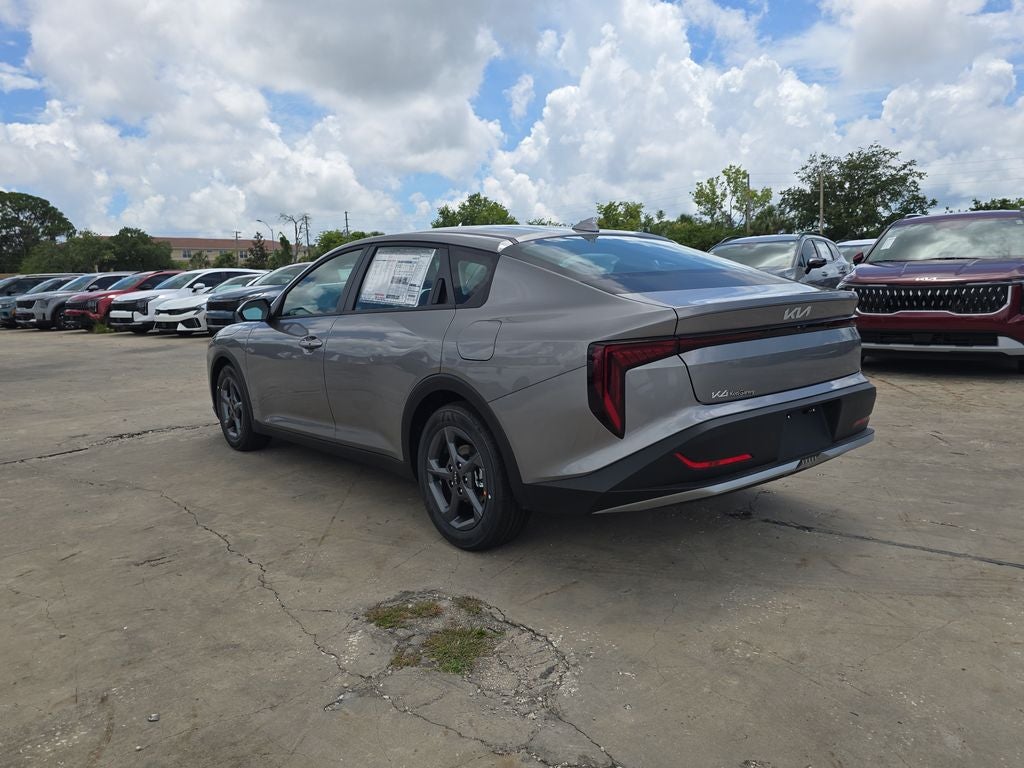 2026 Kia K4 LXS