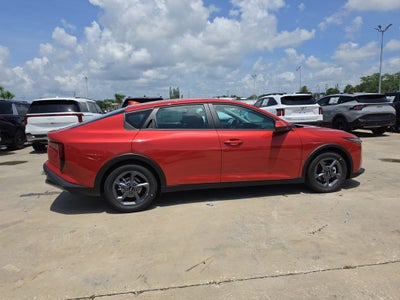 2026 Kia K4 LXS