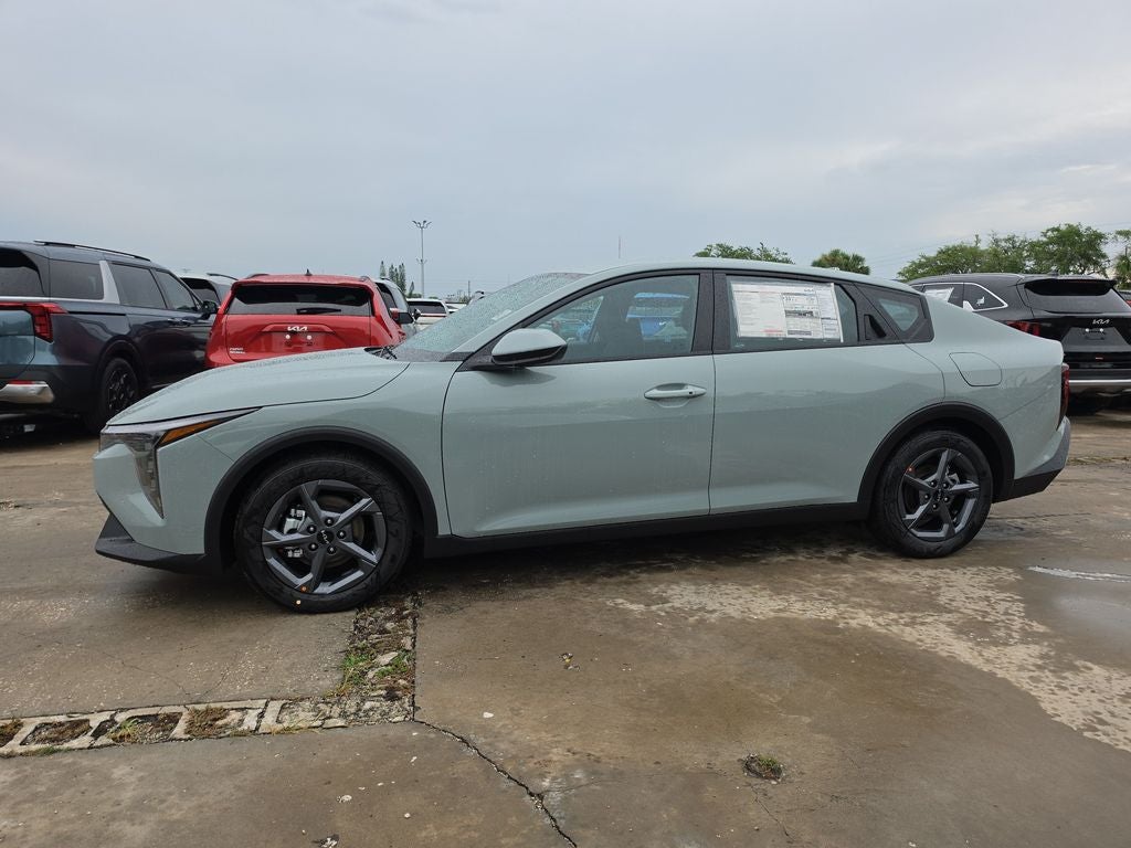 2026 Kia K4 LXS