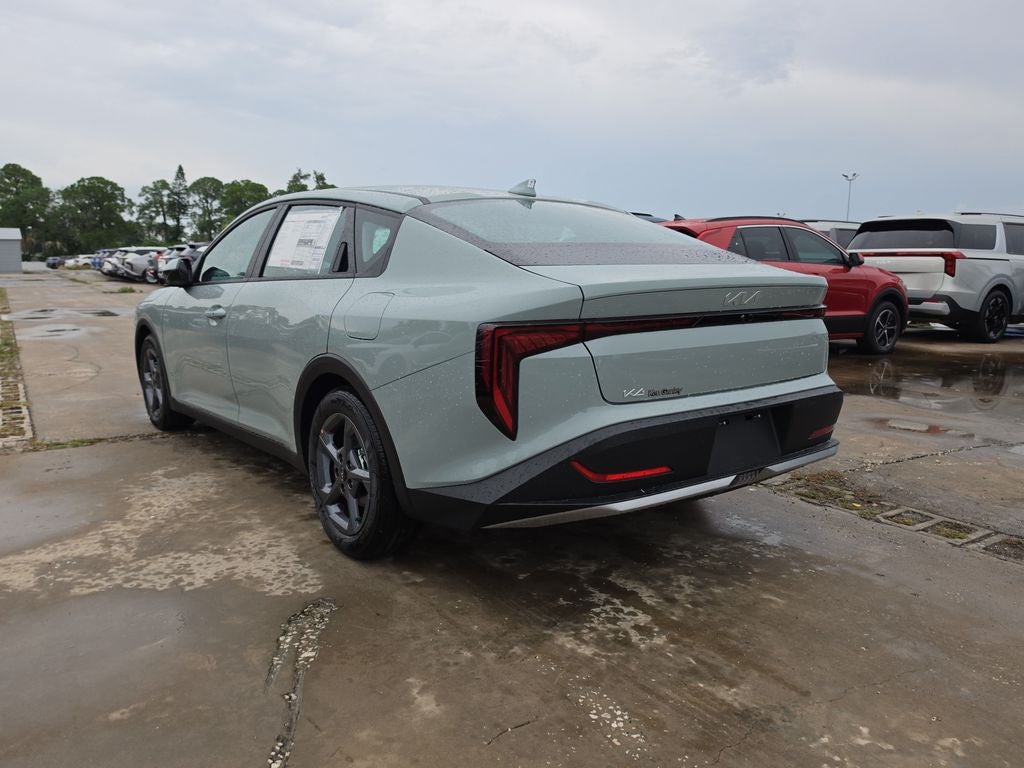2026 Kia K4 LXS