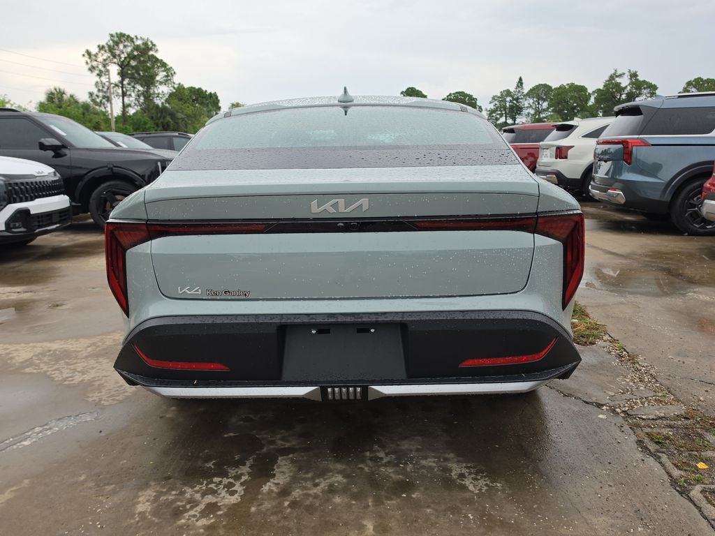 2026 Kia K4 LXS