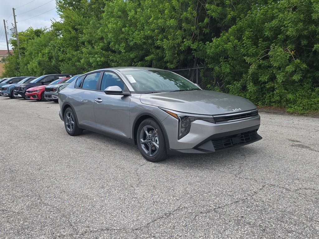 2026 Kia K4 LXS