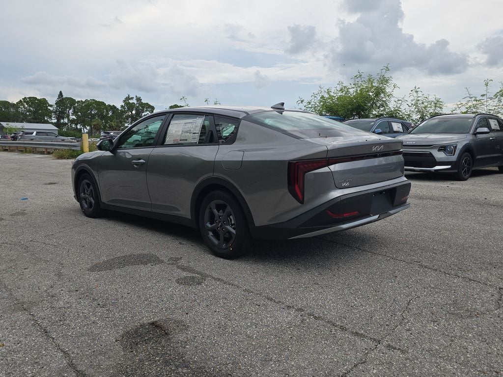 2026 Kia K4 LXS