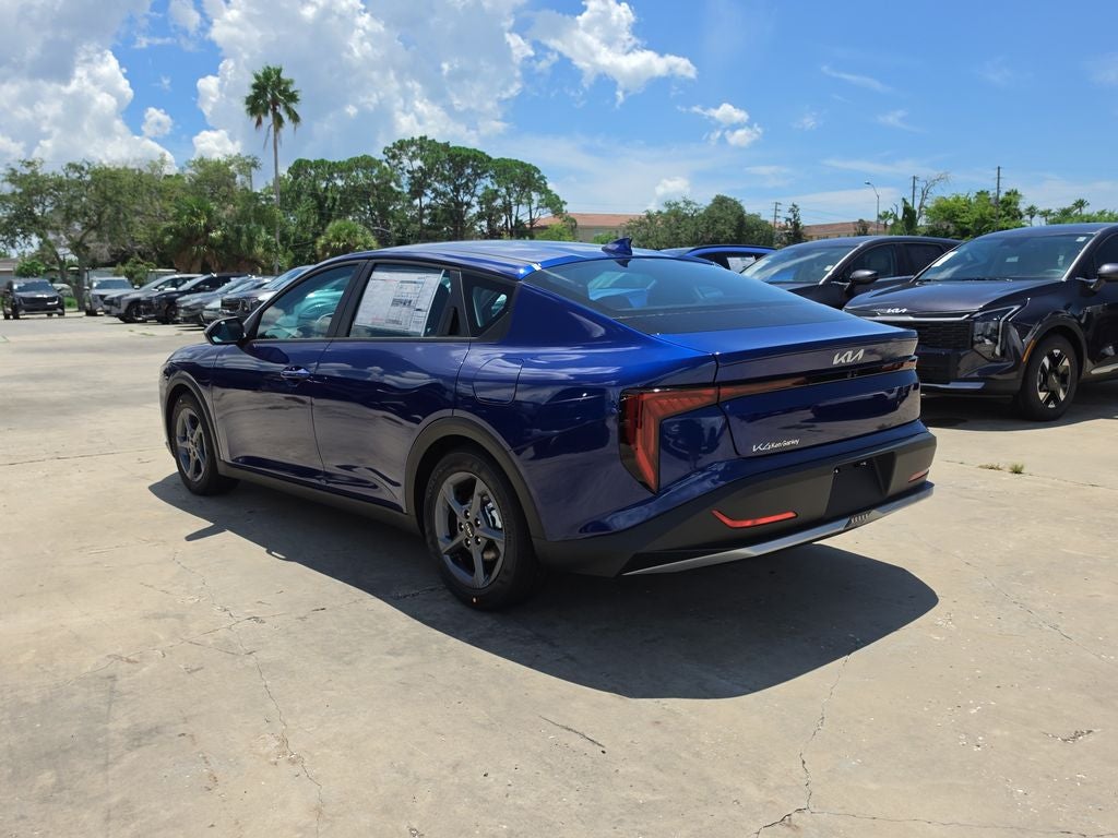 2026 Kia K4 LXS