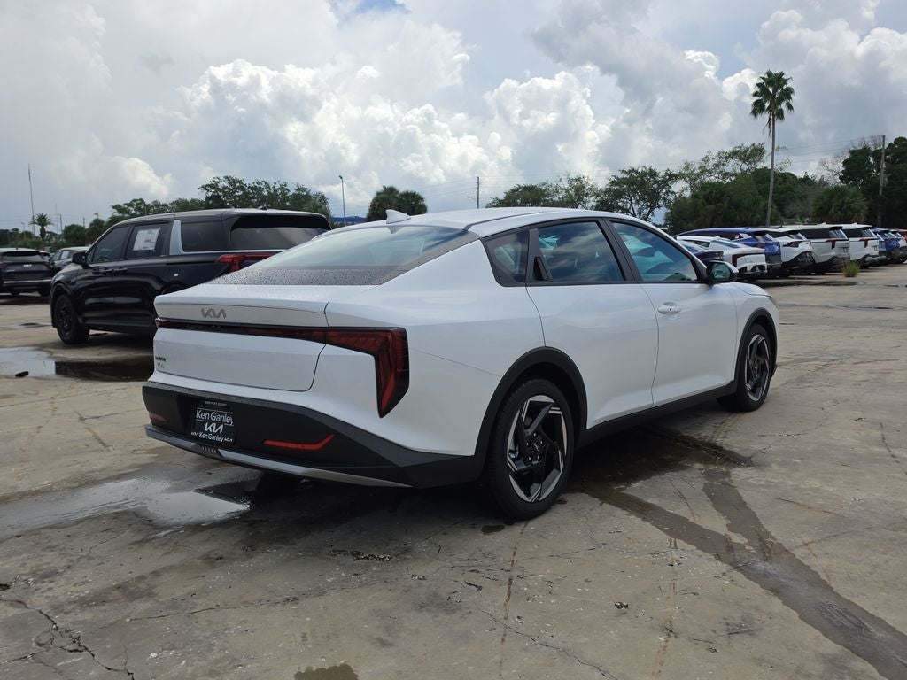 2026 Kia K4 EX