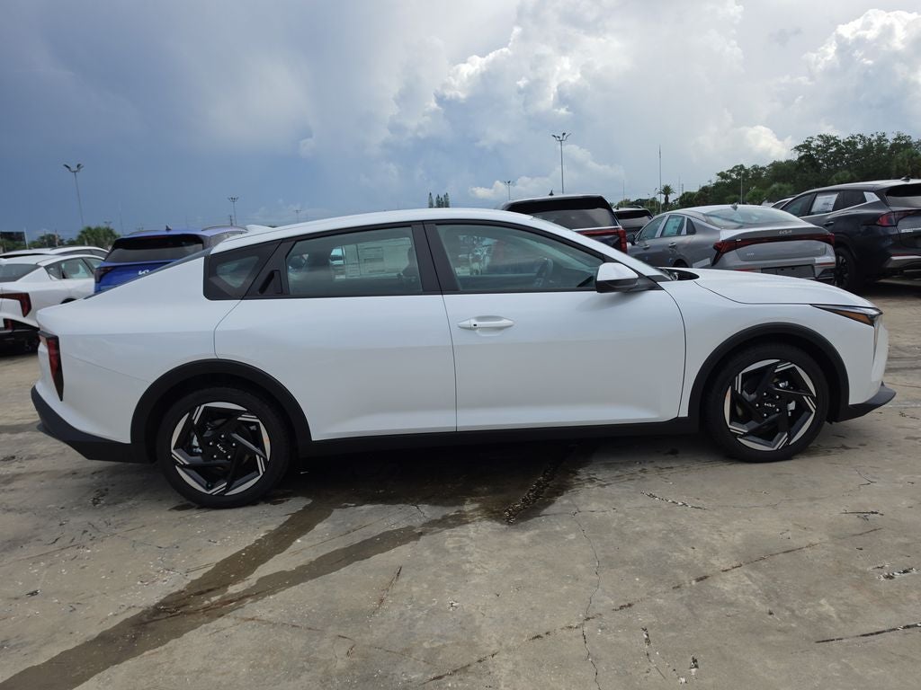 2026 Kia K4 EX